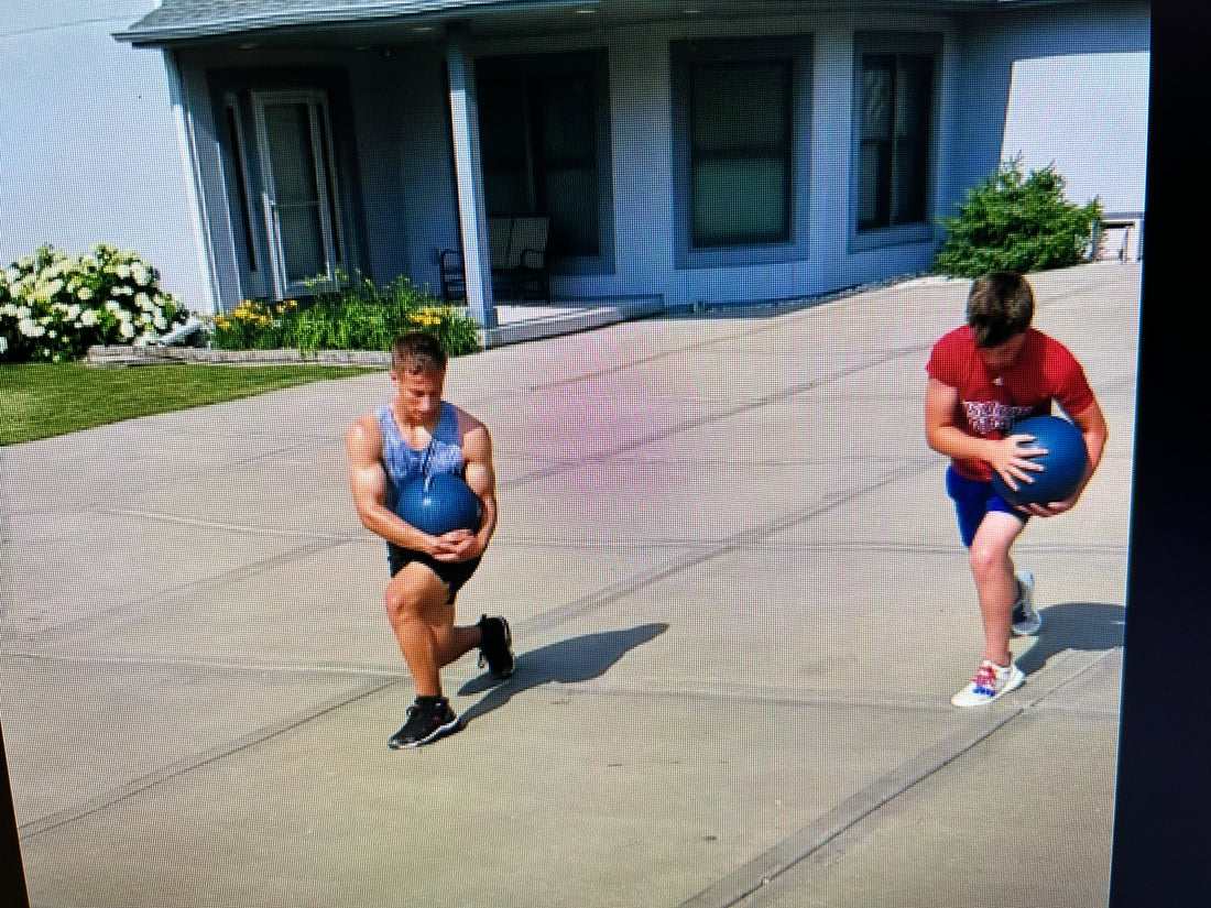 Ignite Blox athletes doing dynamic lunges